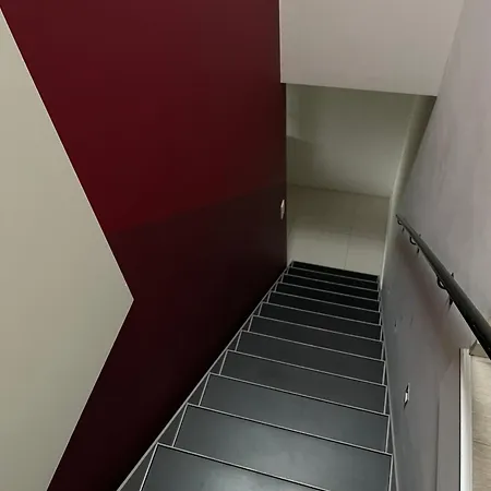 Apartment Duplex In Rustige Woonwijk Mortsel